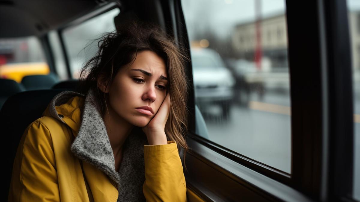 femeie-in-autobuz3_26529100