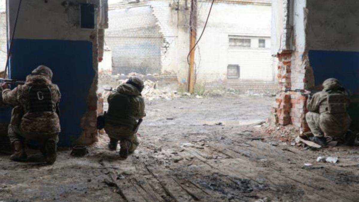 seful-armatei-ucrainene-a-anuntat-ca-fortele-sale-se-retrag-din-orasul-avdiivka--aflat-pe-linia-frontului_86297100