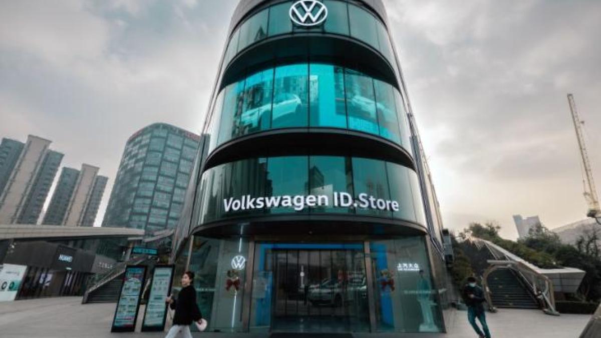 uniunea-europeana-este-obligata-sa-si-restructureze-industria-auto_22846000