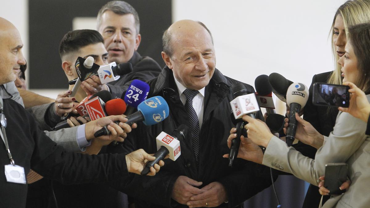 boc--falca-si-blaga--prc-e2prc-80prc-9dcomasatiprc-e2prc-80prc-9d-cu-psd--basescu-marturiseste-se-rupe-sufletul-in-mine_11185300