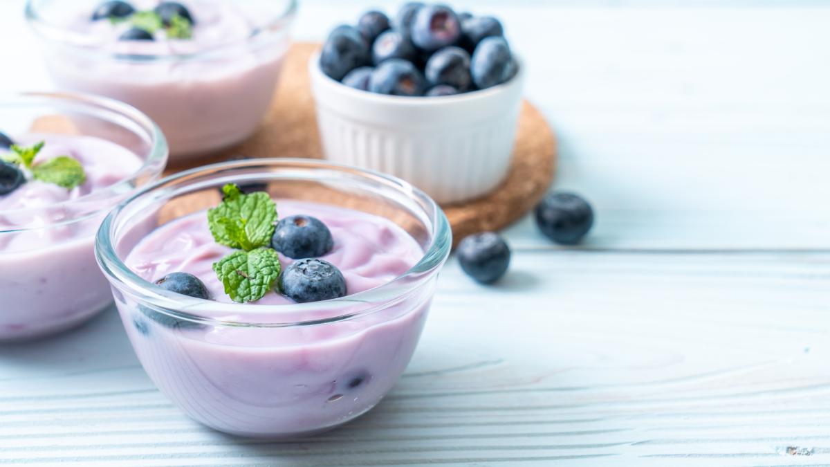 iaurt-de-soia-cu-fructe--fara-zahar--cum-il-poti-prepara-chiar-tu--acasa-reteta_35253500