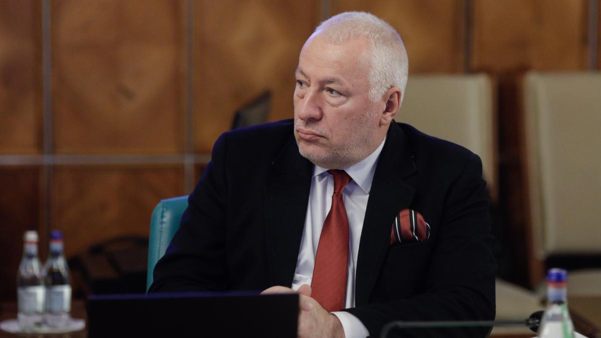 iulian-fota--secretar-de-stat-mae--eliberat-din-functie-de-marcel-ciolacu-nu-vedem-situatia-romaniei-la-fel_77193600