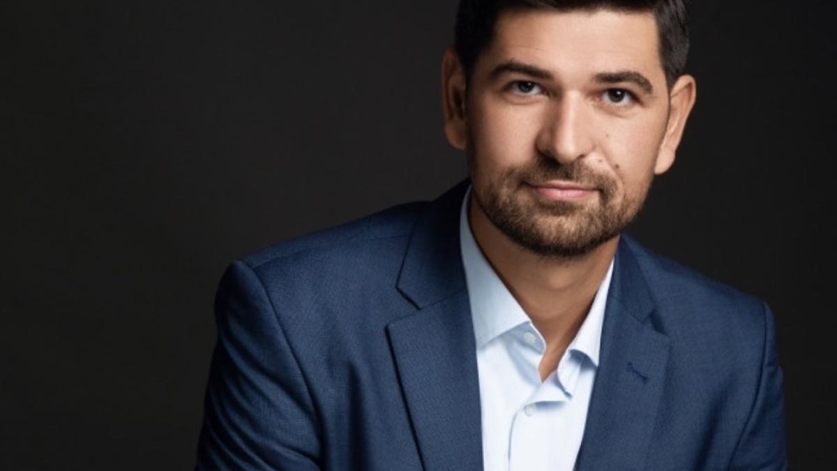 george-tuta_73211400