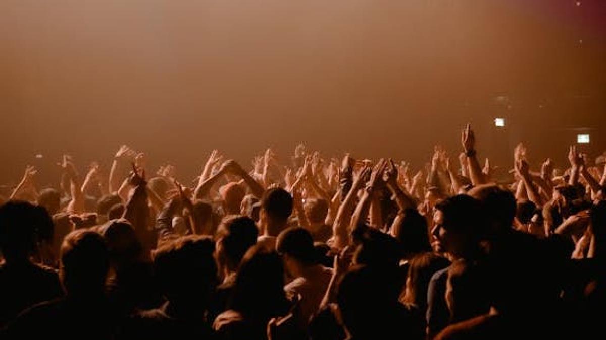 aplauze-spectacol_34854000