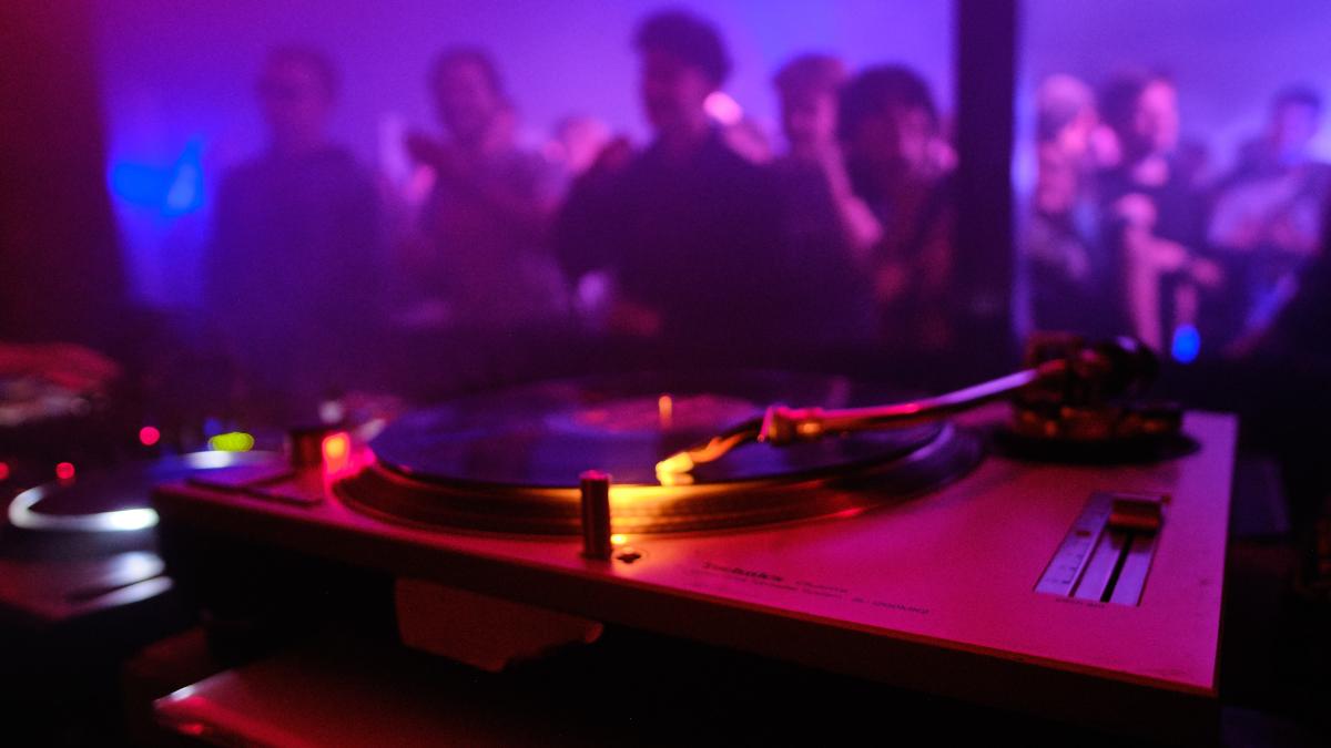 scandal-din-cauza-unei-petreceri-doar-pentru-albi-la-un-club-de-noapte-administrat-de-rusi-in-sri-lanka_25046300