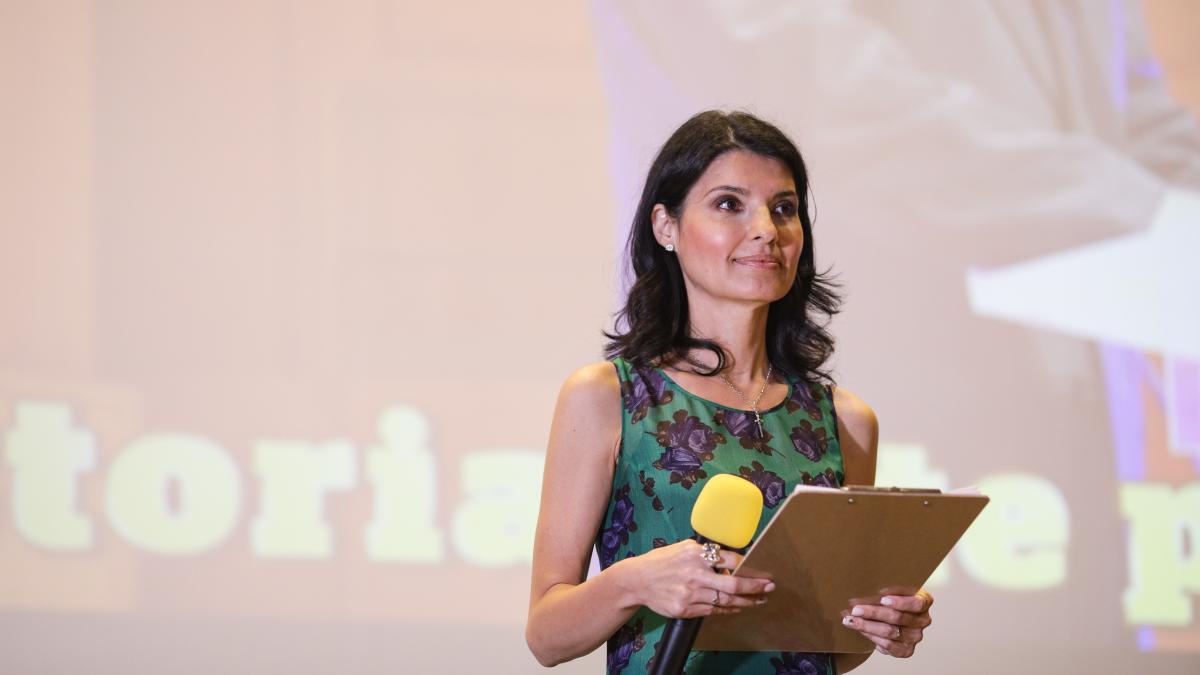 lavinia-sandru--invitata-serii-la-interviurile-dcnews_73545800