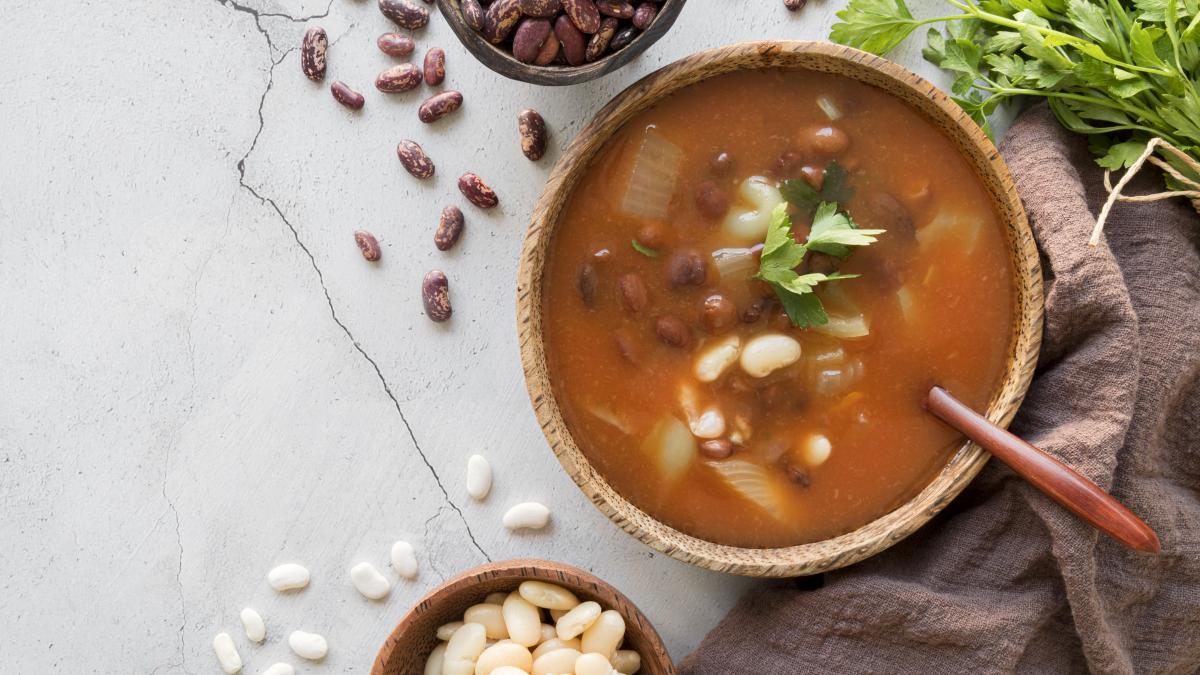 ciorba-de-fasole-cu-afumatura--reteta-gabrielei-cristea-2_74869700