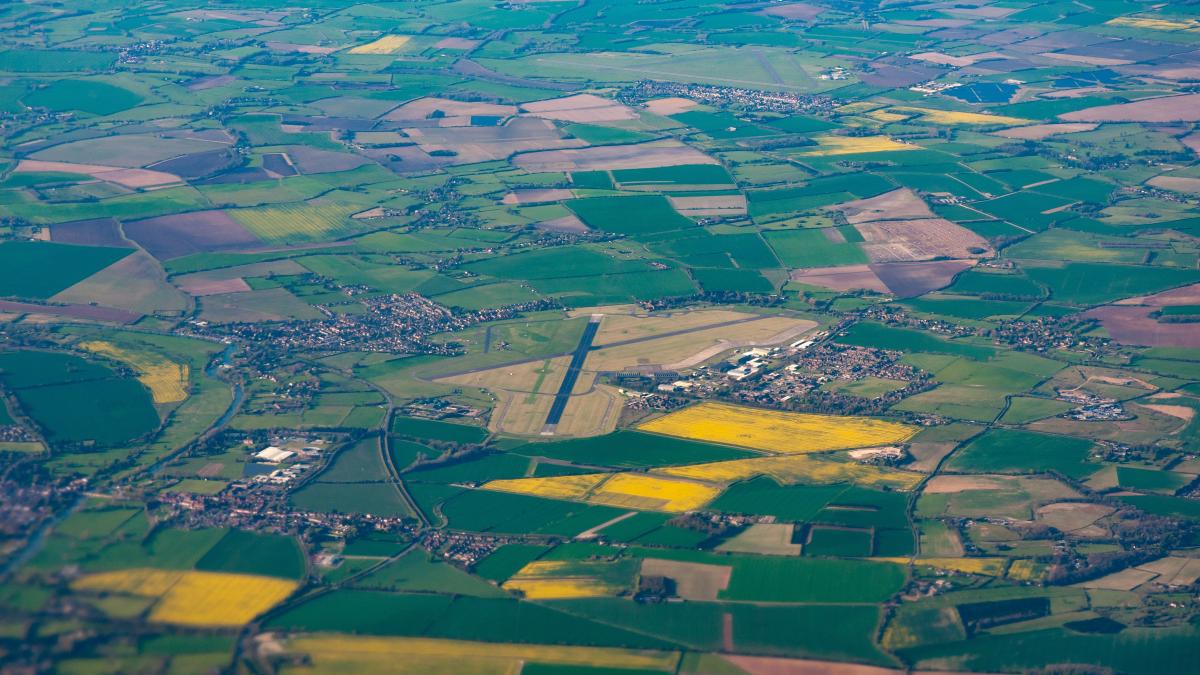 sat-risca-sa-fie-aruncat-in-aer_02098200