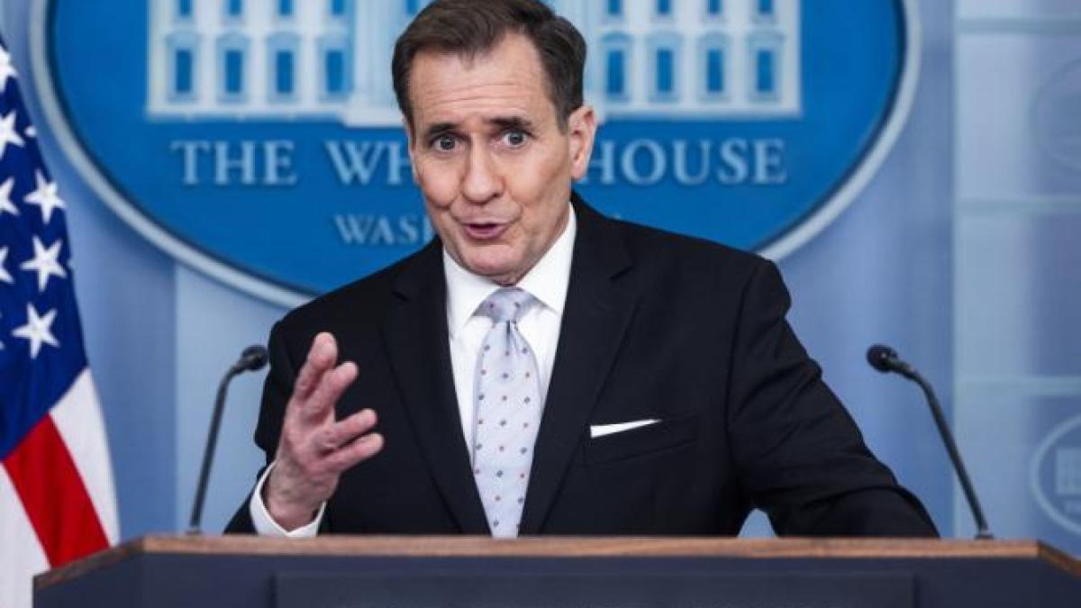 zelenski-nu-a-cerut-niciodata-sa-lupte-soldati-straini-pentru-tara-sa--ii-aminteste-casa-alba-lui-macronprc-c2prc-a0_95880300