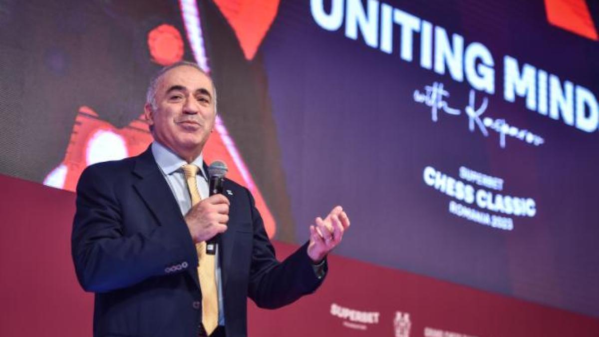 garry-kasparov--opozantul-ferm-al-lui-putin--adaugat-pe-lista-de-prc-e2prc-80prc-9dteroristi-si-extremistiprc-e2prc-80prc-9d-a-rusiei_72015900