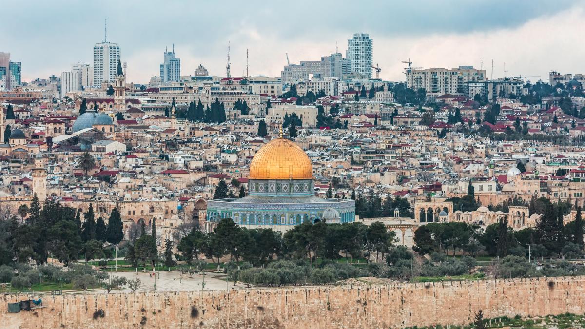 musulmanii--autorizati-sa-se-roage-in-timpul-ramadamului--numarul-acestora--la-fel-ca-anul-trecut--va-fi-revizuit-saptamanal_27470300