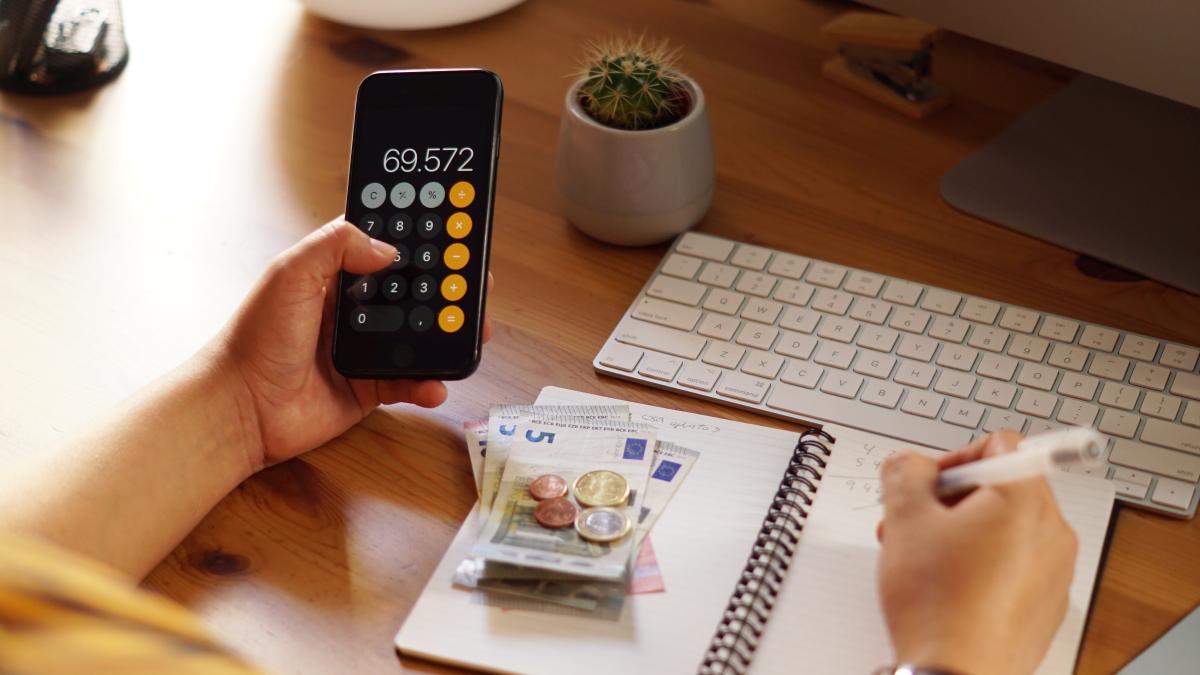 stagiul-de-cotizare-si-contributia-la-pensii-in-cazul-celor-cu-studii-superioare-costin-bns--avertisment-formula-de-calcul-este-diferita_55636300