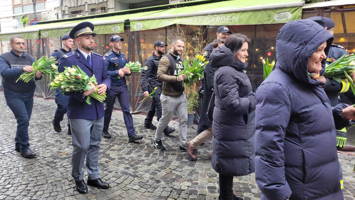 flori-8-martie-centrul-vechi-2_96720600