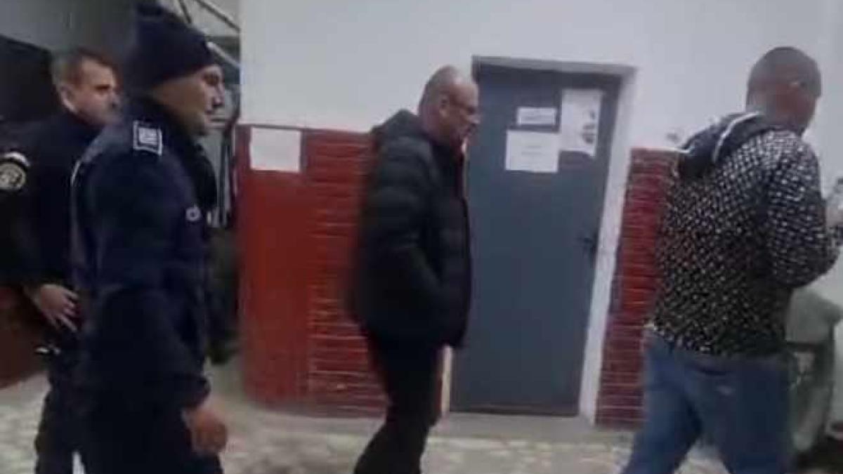 politisti-retinuti-ultraj_22050700