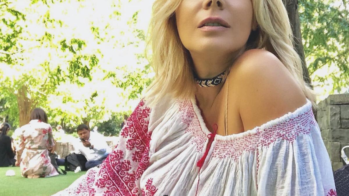 dana-savuica--secretele-tineretii--cum-isi-ingrijeste-pielea--la-54-de-ani-isi-pune-amprenta-pe-fata-noastra_92560600