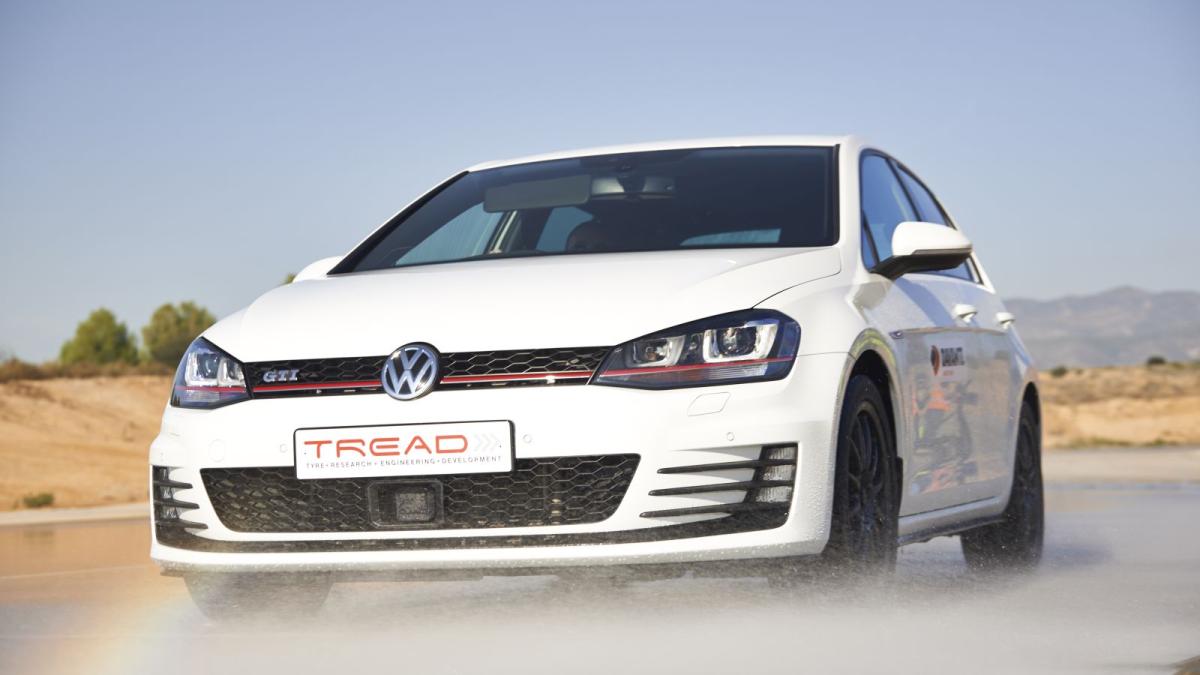 si-anvelopele-sufera-de-caldura--protejeaza-le_79665800