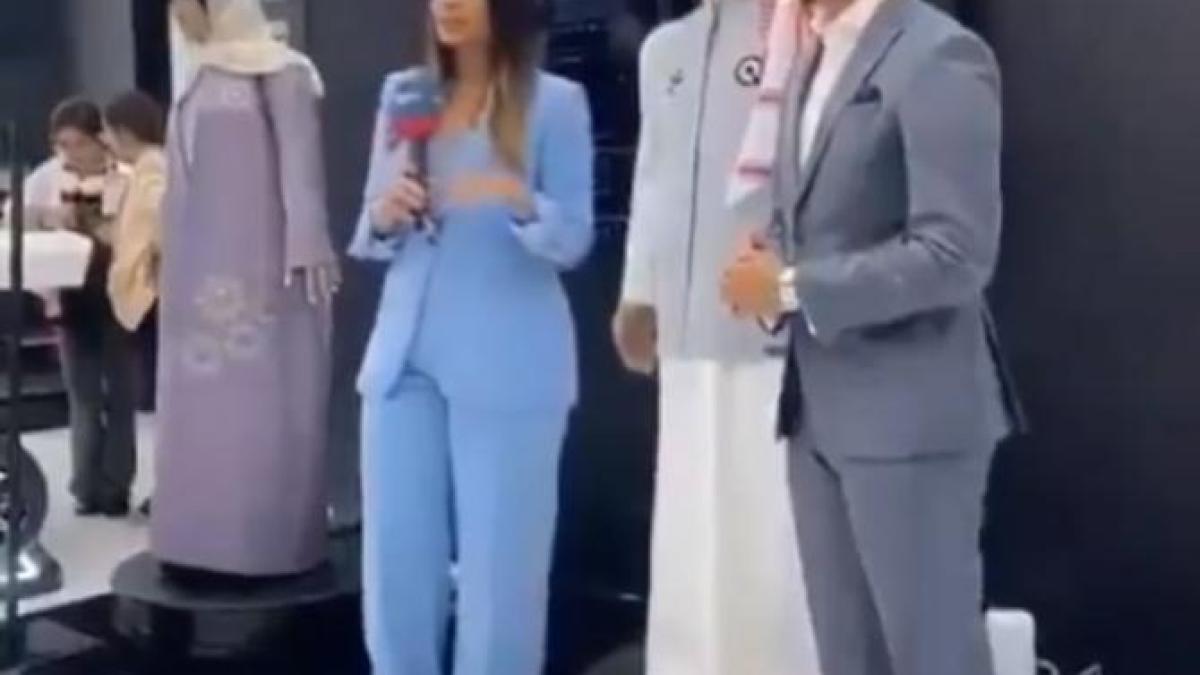 robot-umanoid-prc-e2prc-80prc-9dmasculinprc-e2prc-80prc-9d--comportament-indecent-fata-de-un-reporter--video_31045200