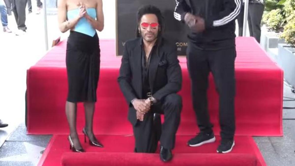 lenny-kravitz-are-steaua-sa-pe-walk-of-fame-din-hollywood_36177800