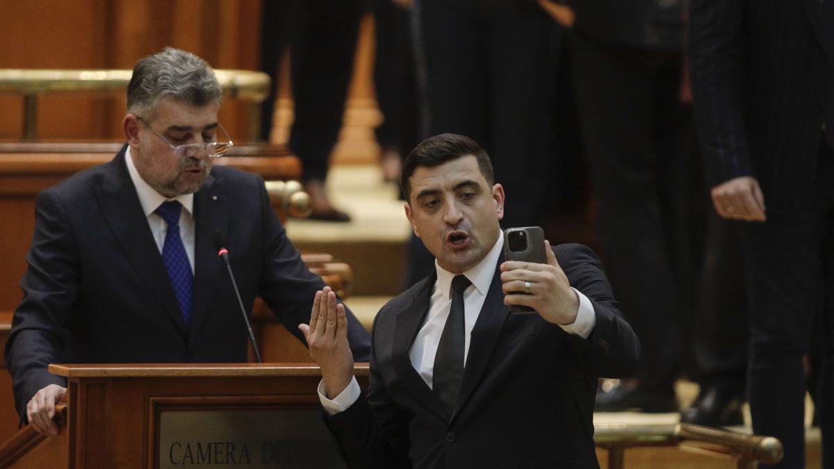 simion-ciolacu-parlament_35478500