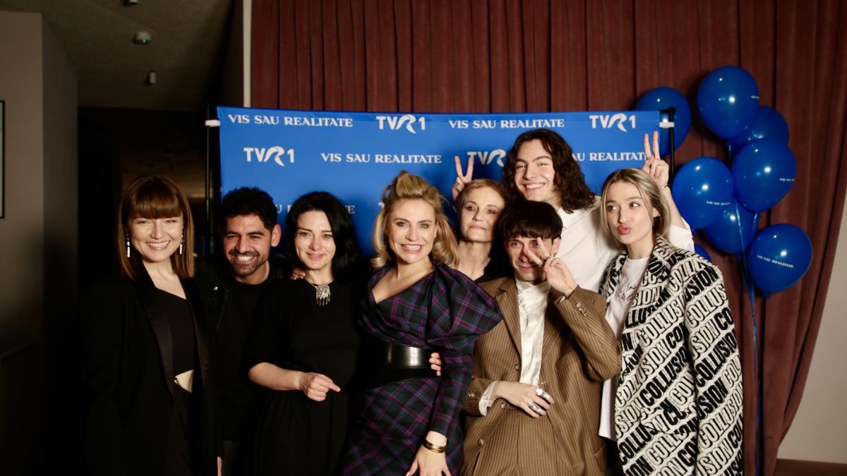 alexandra-ungureanu-marian-vasilescu-maria-obretin--adina-buzatu--basti-topescu-vlad-plavicheanu--francis-on-my-mind_26366500