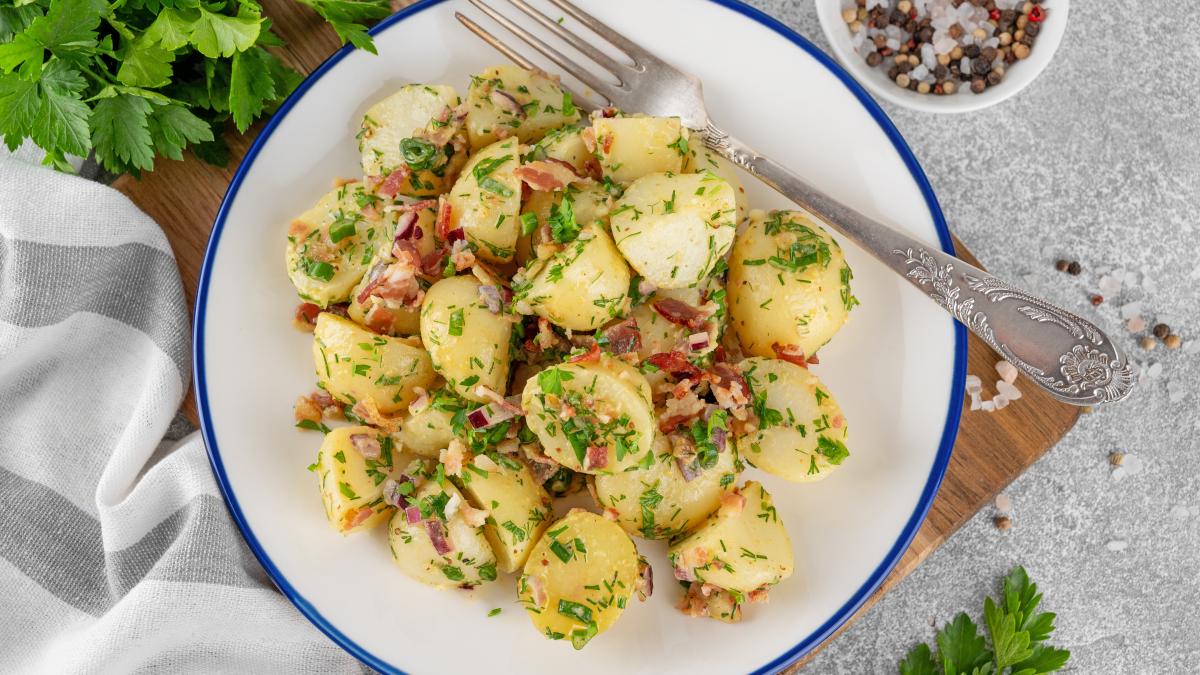 salata-de-cartofi--reteta-de-post-satioasa-si-la-indemana_18176200