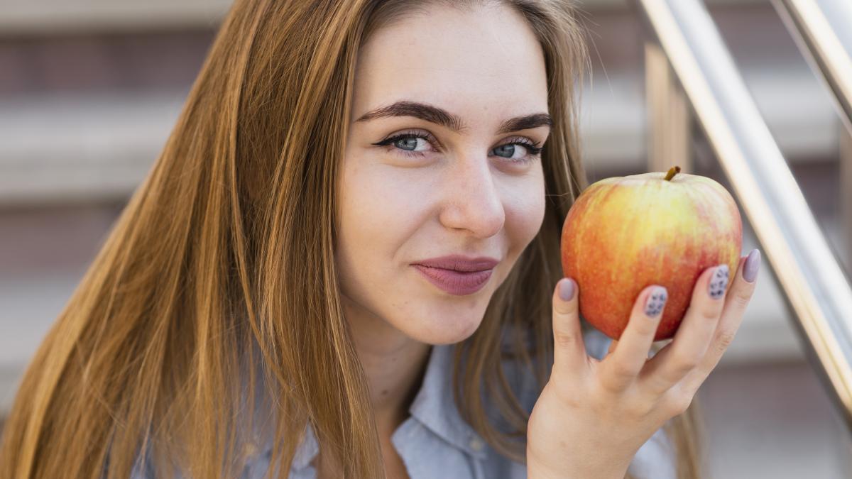 de-ce-sa-mananci-un-mar-in-fiecare-zi--ce-beneficii-importante-poti-obtine_78532500