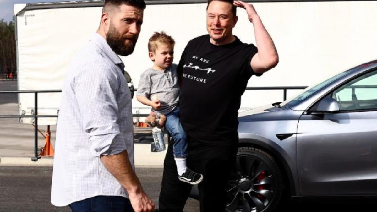 elon-musk-recunoaste-ca-ia-ketamina-pe-baza-de-reteta-pentru-a-trata-depresia_77035600