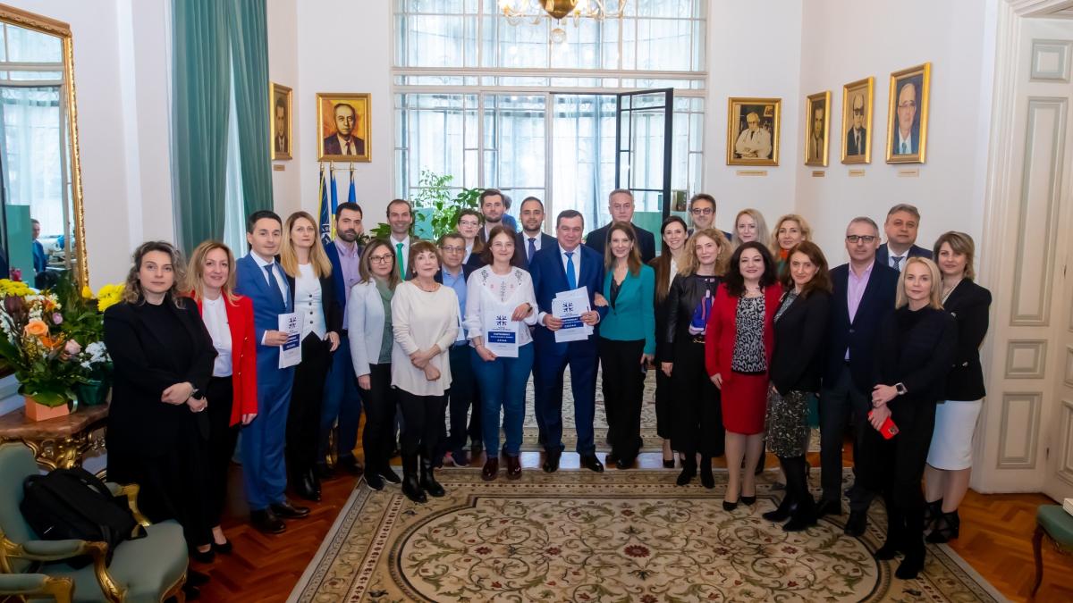 proiect-cu-beneficii-semnificative-pentru-pacienti--mediul-academic--sistemul-de-sanatate--industrie-si-economie_76735400