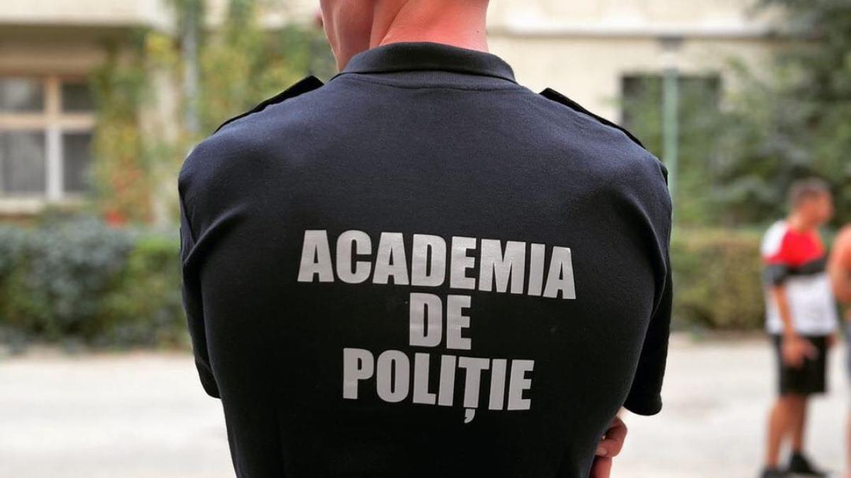student-academia-de-politie_30798400