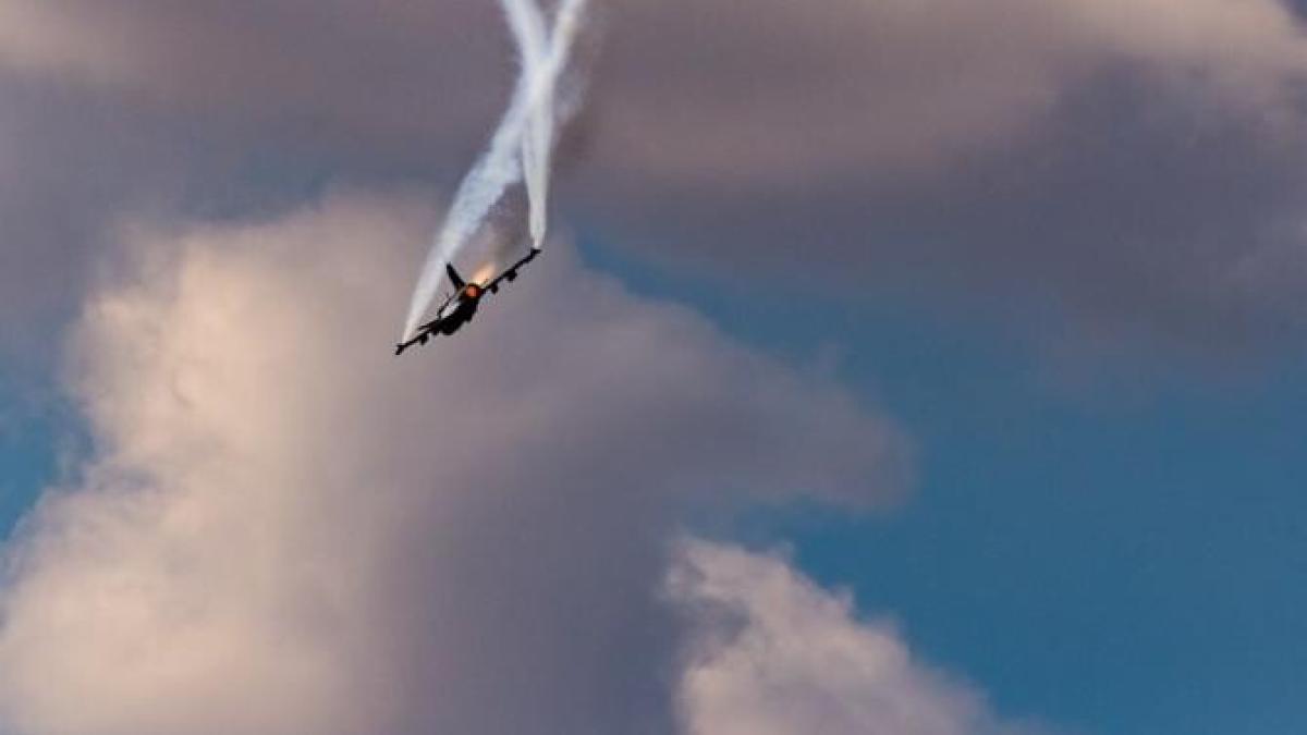 sapte-avioane-canadiene-pentru-stingerea-incendiilor-din-grecia--premier-o-achizitie-mare-pentru-noi_28911600