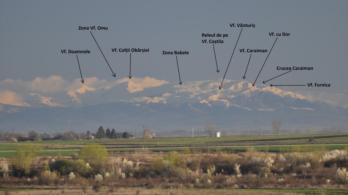 muntii-vazuti-din-campia-romana_07110400