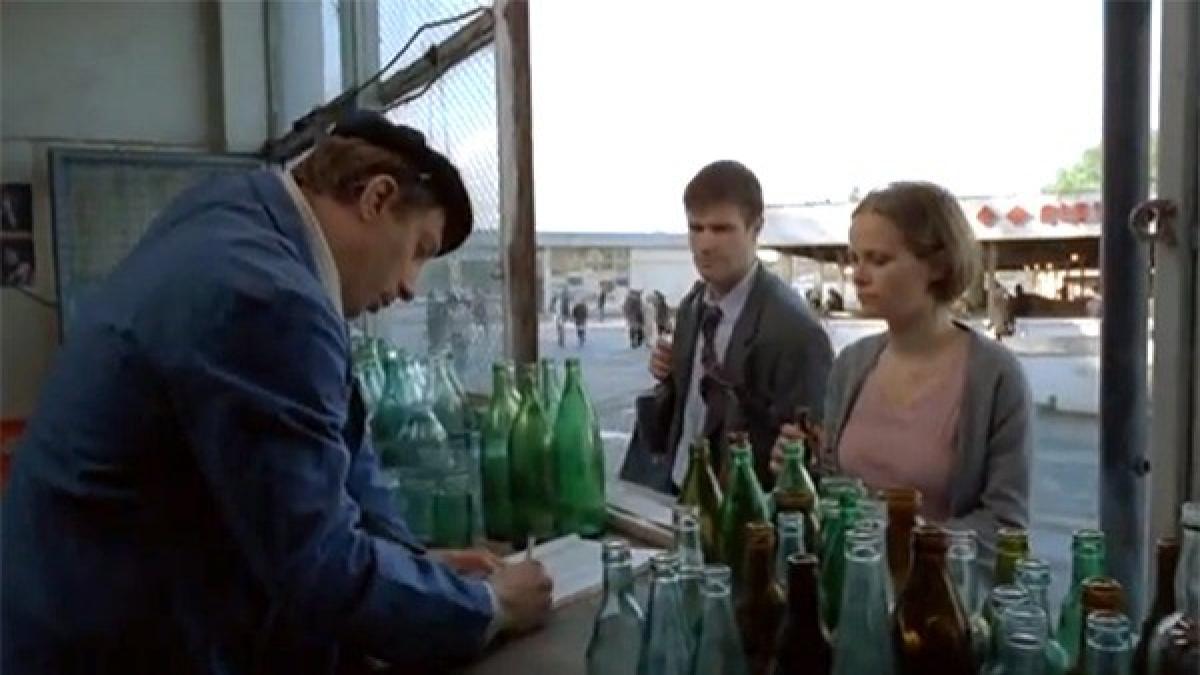 sticle-si-borcane-comunism_45025900