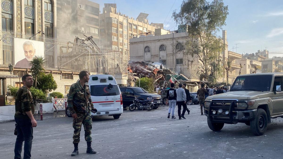 israelul-a-atacat-consulatul-iranian-din-damasc--televiziunea-de-stat-iraniana-afirma-ca-mai-multi-diplomati-au-fost-ucisiprc-c2prc-a0_89038500