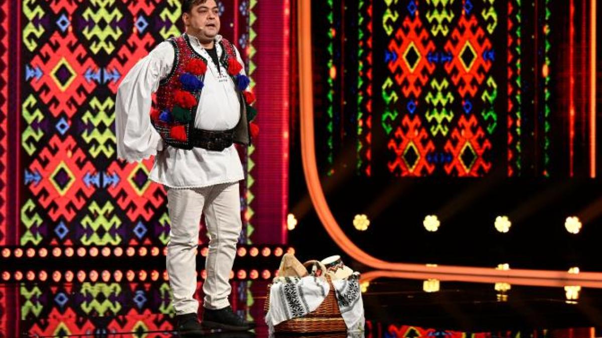 dupa-ce-bei-horinca--ti-se-schimba-nationalitatea-in-maramuresean--turc-stabilit-in-romania--senzatie-pe-scena-iumor-1_80014300