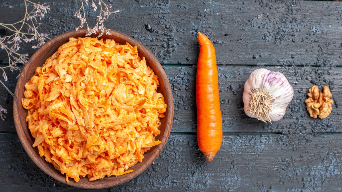 salata-de-morcovi--sursa-ta-zilnica-de-vitamine-si-fibre--iata-cat-de-usor-se-pregateste_72636300