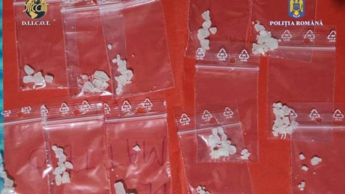 un-agent-de-politie-a-fost-arestat-preventiv-pentru-trafic-si-detinere-de-droguri-de-mare-risc--ipj-mures-se-delimiteaza-ferm_89202000