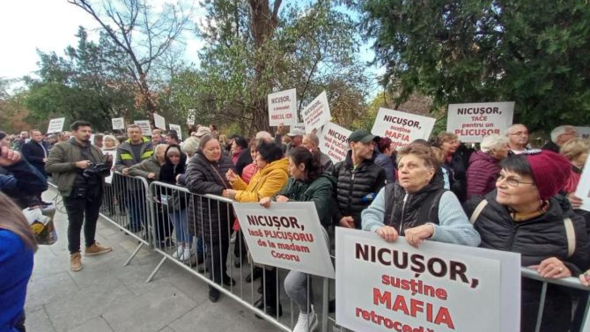 protest-ior-nicusor_21374200