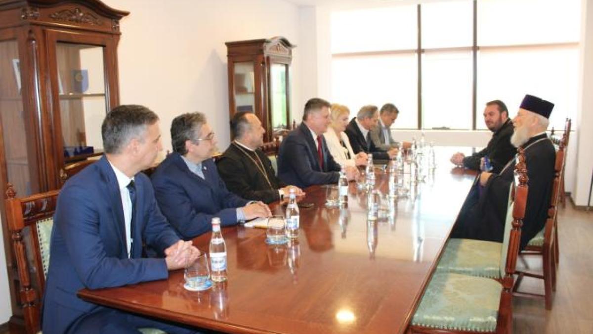 5e03d774-e64d-4bf3-a86d-341a168ffa33_51349400