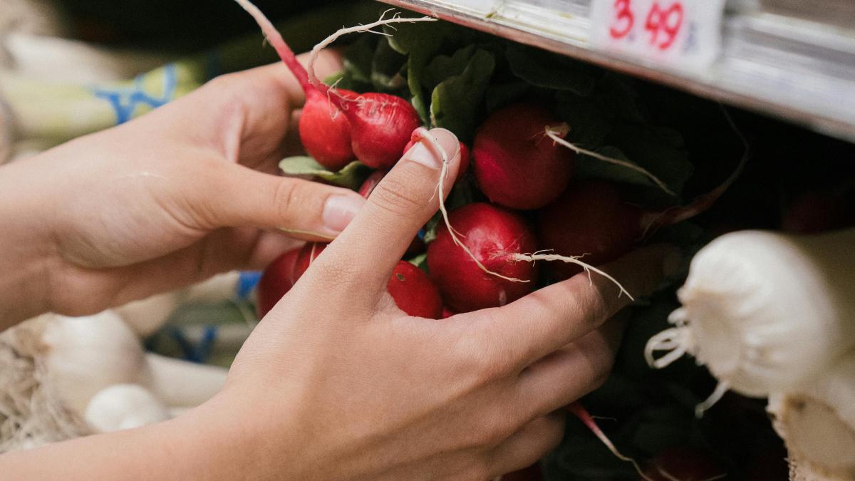 supermarket-pexels-mike-jones-8805437_00206100