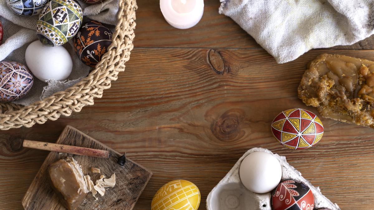 beautiful-decorated-easter-eggs_98615500_92674100