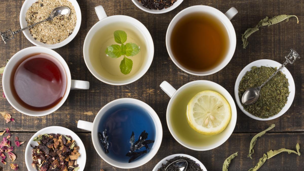 ce-faci-daca-ai-mancat-prea-mult-si-nu-te-simti-bine--sapte-ceaiuri-care-te-salveaza_30688200