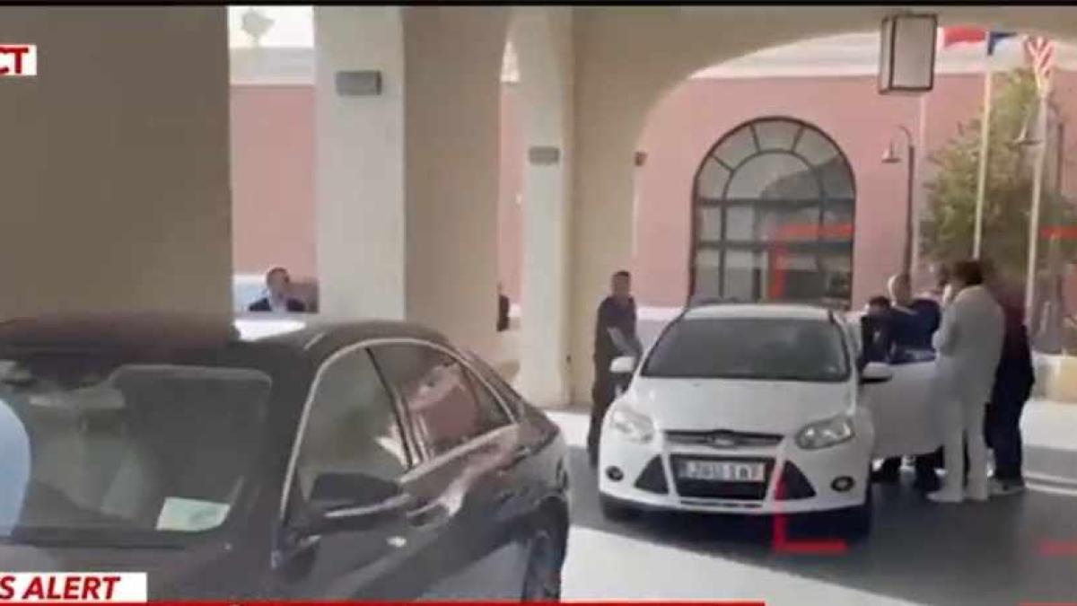 imagini-cu-paul-lambrino-inainte-de-a-fi-saltat-de-politisti--ar-fi-participat-la-o-falsa-intrunire-a-cavalerilor-de-malta_24796400