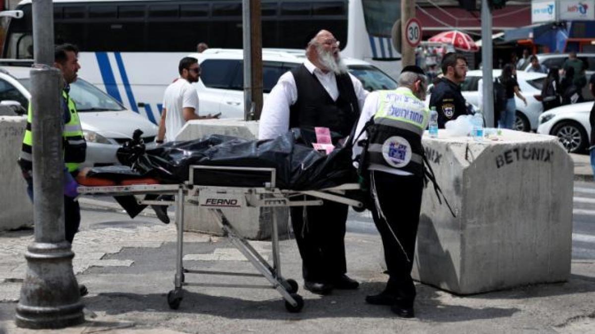 un-cetatean-turc-a-fost-impuscat-mortal-la-ierusalim-dupa-ce-a-incercat-sa-injunghie-un-politist-israelian_20219700