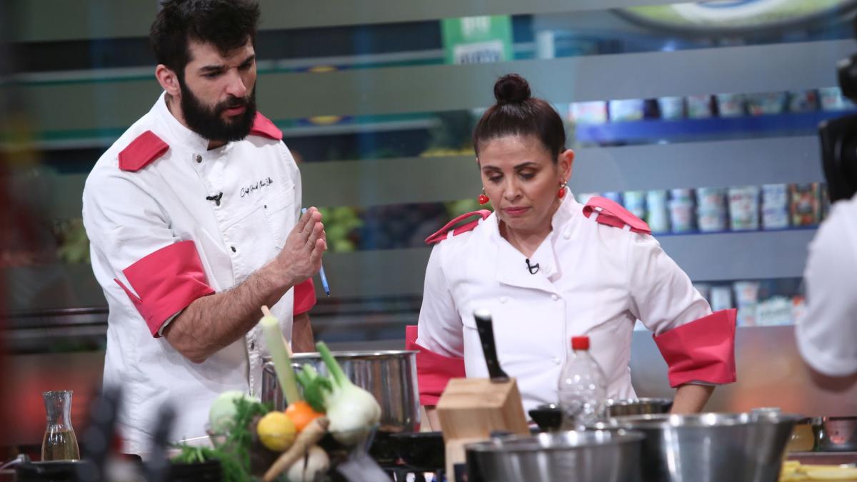 amenintare-dubla-pentru-concurentii-chefi-la-cutite-nu-am-simtit-niciun-battle-asa-cum-l-am-simtit-pe-acesta-4_72086200