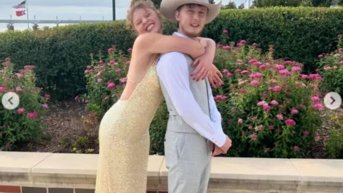 dylan-si-iubita_59225500