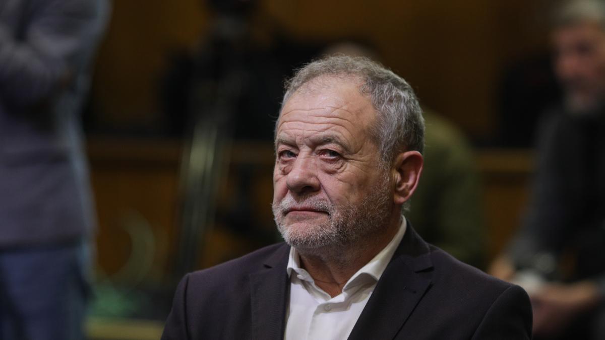 tribunalul-vaslui-a-decis-inceperea-judecarii-lui-dumitru-buzatu--mai-multe-inregistrari-din-dosar--excluse-pentru-ca-ii-incalca-viata-privata_76518700