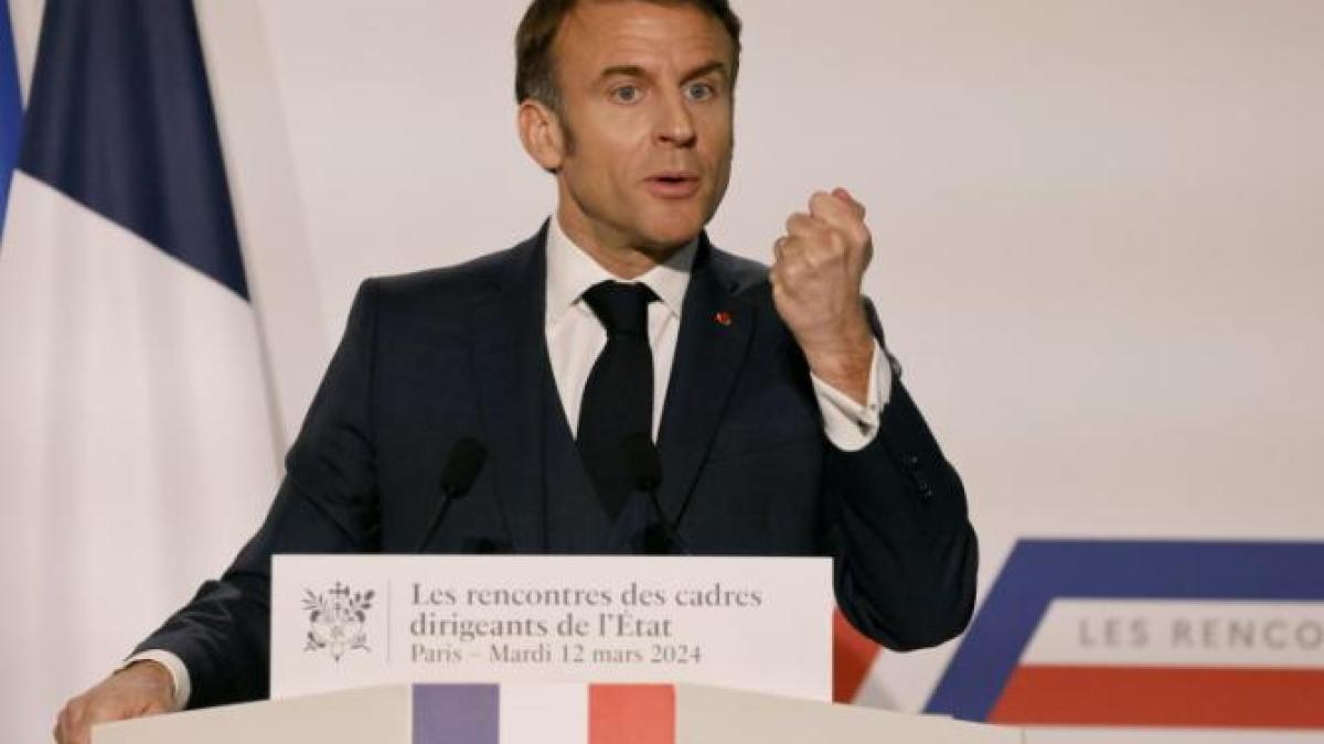 macron_92576800