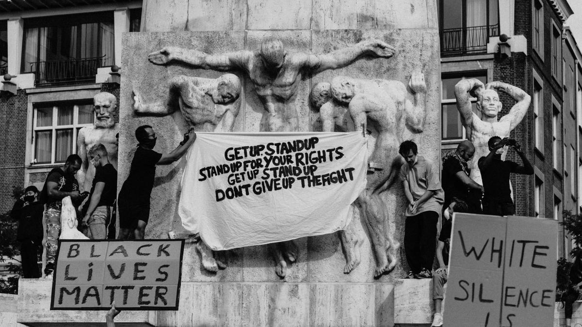 pexels-pluyar-4561558_43201100