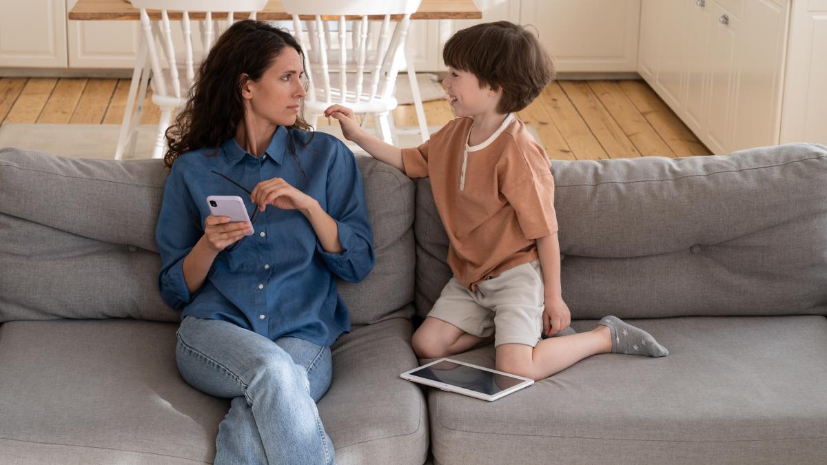 cum-sa-vorbesti-cu-copilul-pentru-a-te-intelege--psihologul-costin-damasaru-este-greu--mai-ales-cand-are-un-tantrum--dar-este-singura-solutie_70528900