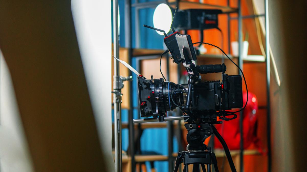 daniela-zaharia--istoric-si-specialist-in-orientul-antic-si-asia--invitata-oanei-stanciulescu--la-prc-23rezist_27995100